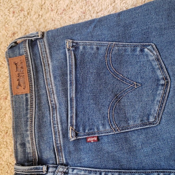 Levi Jeans Straight Leg - Picture 6 of 8
